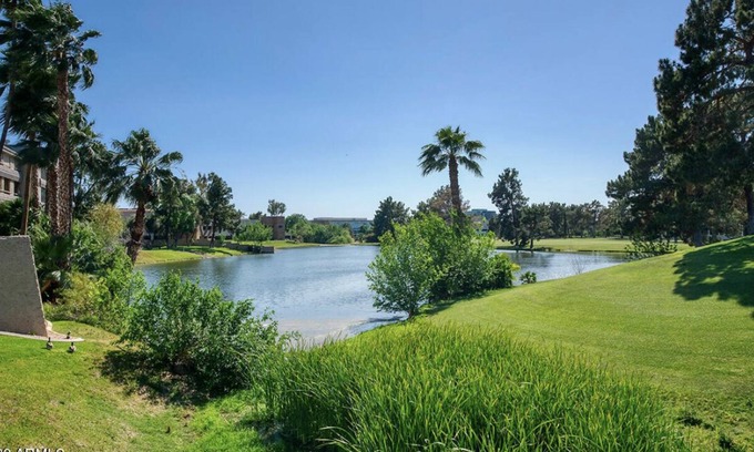 Camelback East Condo | 1 Bd 1.5 Bath Condo in Highly Sought After Biltmore Gated Community