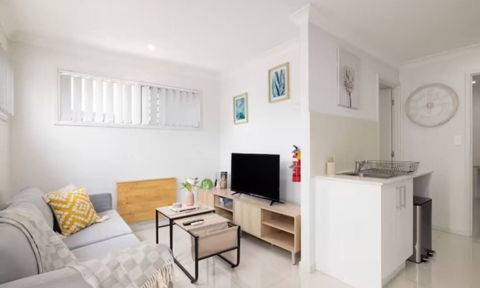 Rocklea Apartment | 1 Bdr Apt! GST Credits! Kitchen! Parking! 135AF1