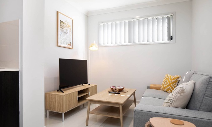 Rocklea Apartment | 1 Bdr Apt w/AC | Kitchen | Parking | 231F1