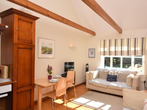Great Snoring House | 1 Bed in Gt Snoring KT047