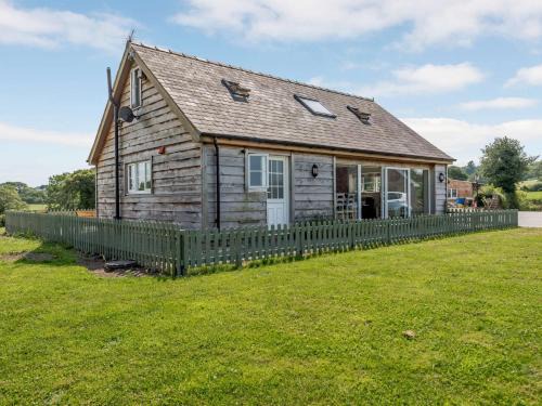 Ruthin House | 1 Bed in Ruthin 83640