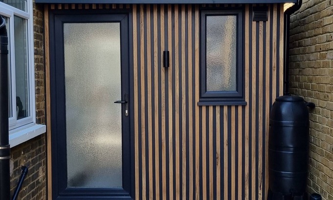 Bobbing Apartment | 1 bed self-contained annex, with off-road parking.