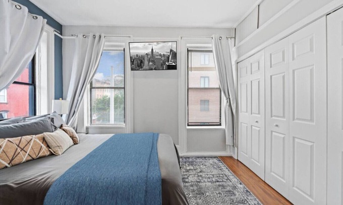 Hoboken Apartment | 1 Bedrm Apt Full kitchen - 15 min to Manhattan!