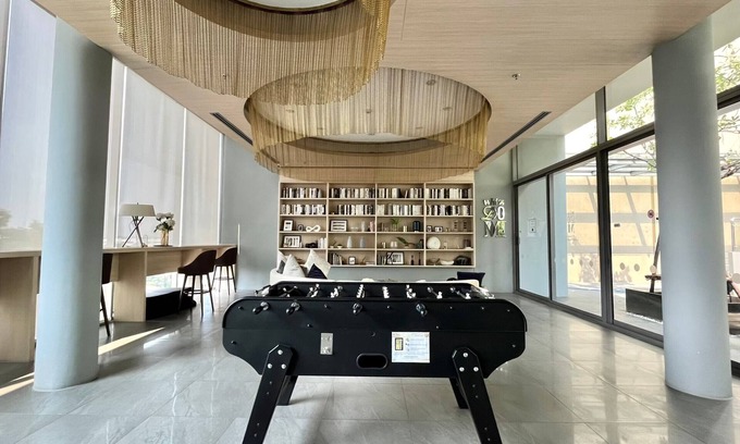 Bang Chak Apartment | 1-bedroom apartment 400 m to sky train with high speed WiFi, rooftop pool, Gym