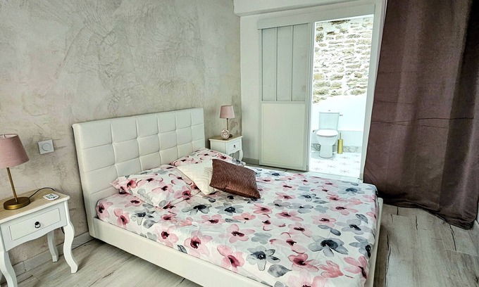 Chateauneuf-du-Pape Apartment | 1 Bedroom Apartment in Châteauneuf-du-Pape
