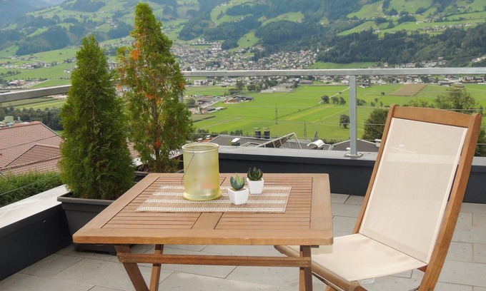 Holdernach Apartment | 1 bedroom accommodation in Hart im Zillertal