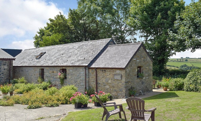 Fishguard Cottage | 1 bedroom accommodation in Cilshafe, near Fishguard