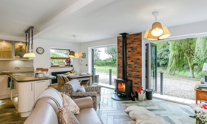 Spilsby Cottage | 1 bedroom accommodation in Welton-le-Marsh, near Spilsby