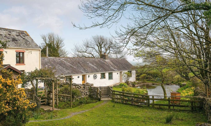 Llangennith Cottage | 1 bedroom accommodation in Llangennith, near Swansea
