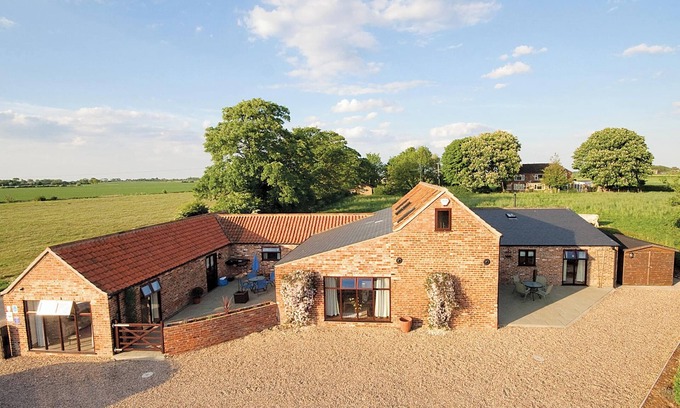 Alford House | 1 bedroom accommodation in Mumby, near Anderby Creek