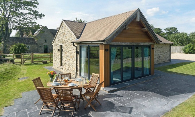 Frome Cottage | 1 bedroom accommodation in Berkley, near Frome