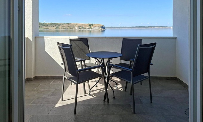 Rtina Apartment | 1 bedroom amazing apartment in Rtina