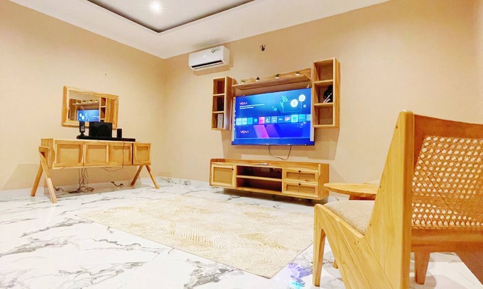 Dar es Salaam Apartment | 1-bedroom apartment with AC, WiFi in vibrant Dar es Salaam