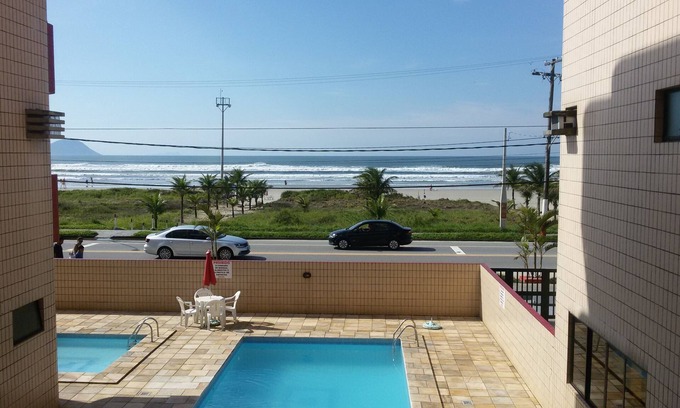 Boraceia Apartment | 1 bedroom apartment front of building to the sea. Boracéia Beach