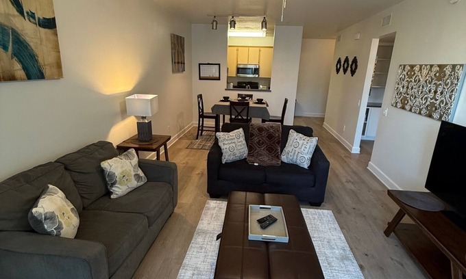 Panorama City Apartment | 1-bedroom apt. in fabulous Los Angeles/San Fernando Valley easy Fwy's access