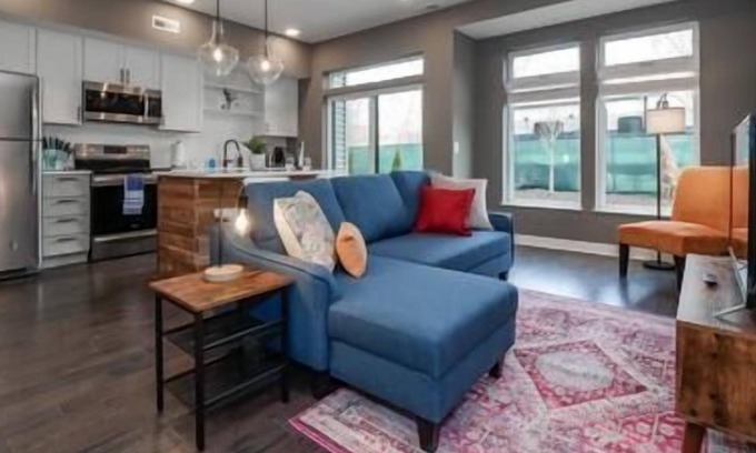 Ohio City Condo | 1 Bedroom Condo Minutes from Downtown- D1