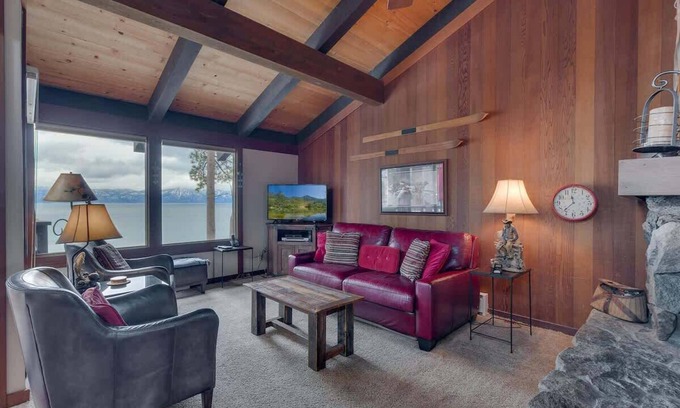 Tahoe City Condo | 1 Bedroom Lakefront at Chinquapin | Unit 156