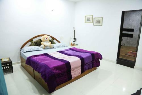 Belagavi House | 1 BHK luxury Bedroom Penthouse ,Couple Friendly