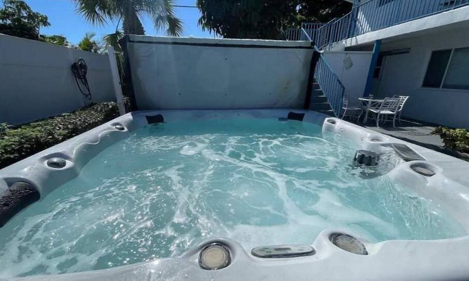 Palm Beach Shores Condo | 1 Block Walk to the Beach, Fun in the Sun!