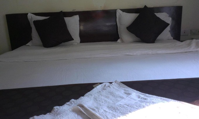Kalyani Nagar Apartment | 1 BR Apartment in Kalyani Nagar, Pune, by GuestHouser (9F74)