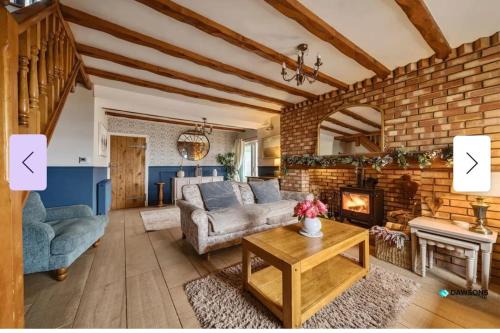 Llanrhidian Higher House | 1 Engine Row Beautiful 3 Bedroom Cottage