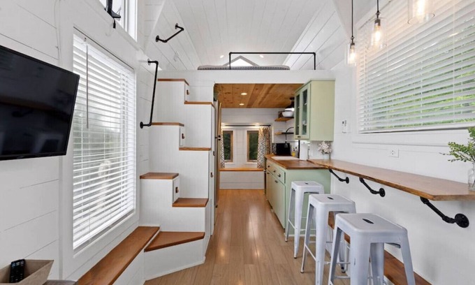 Mills River House | #1 Junior Mint · Junior Mint @ Acony Bell Tiny Home Village