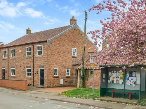 Sheriff Hutton House | 1 Kirkby Cottages