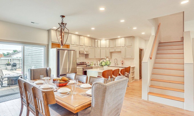 New Albany House | 1 Mi to Downtown New Albany Home