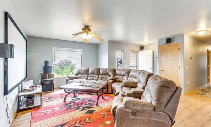 Cedaredge House | 1 Mi to Dtwn: Family Retreat in Cedaredge!