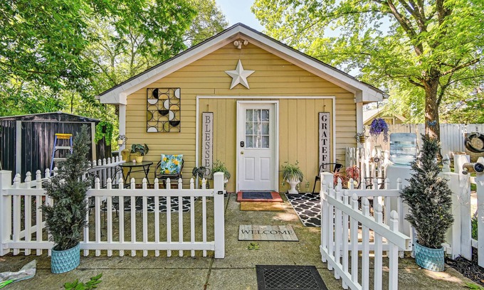 Terry Sanford Apartment | 1 Mi to Dtwn: Fayetteville Studio w/Patio
