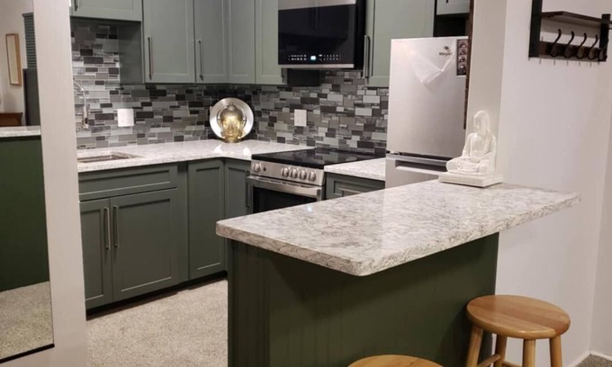 Hunter Ski Chalet | 1 Mile From Ski Slope and Festivals - 125 Nightly Fee