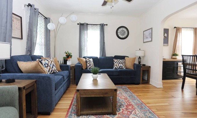 West End House | 1 mile to ASV, newly renovated with EV Charger