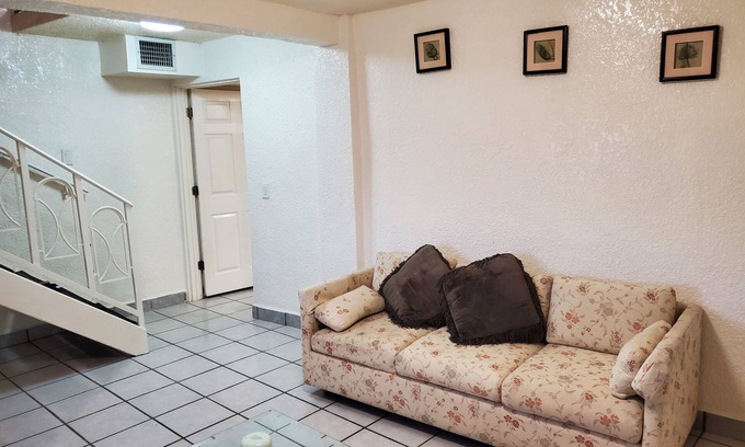 Nogales Apartment | 1 minute to the park and gym.