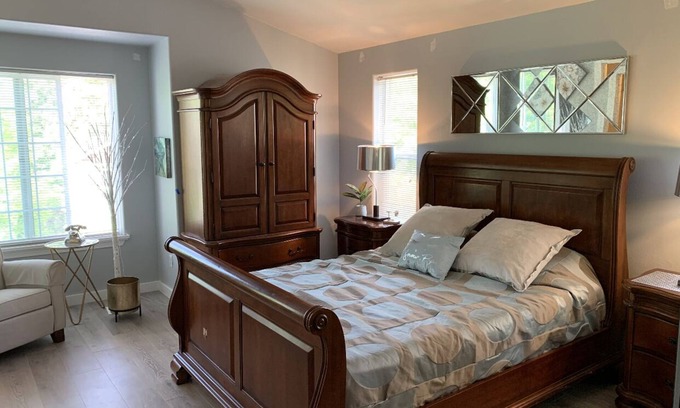 Hillsboro House | 1 MstrBdrm 2 Flrs HOUSE-Intel Nike Max PCC SeaSide