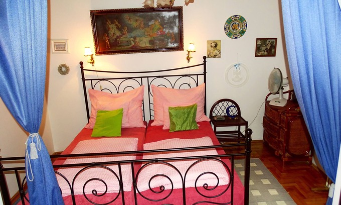 Heviz Apartment | 1 percre a viághírű hévizi tóhoz, romantikus teljes lakás kisállat barát.