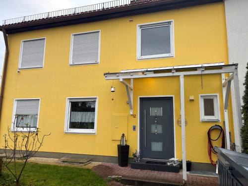 Munchen District House | 1 Privatzimmer möbliert gut ausgestattet und gute Anbindung Bus Bahn