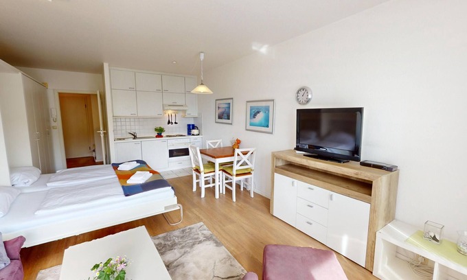 Neustadt in Holstein Apartment | 1-room vacation apartment for 2 people and dog with balcony and underground parking space