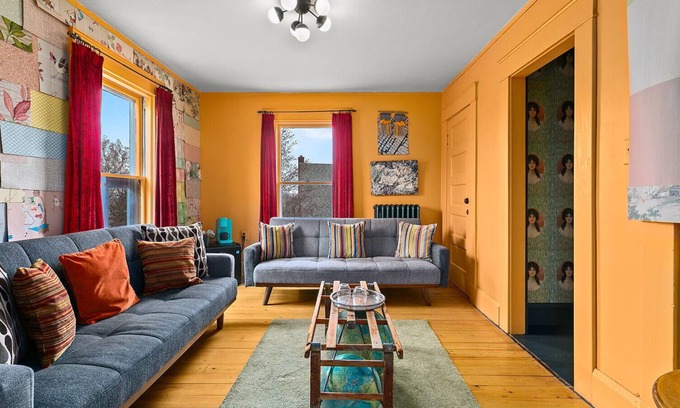 Wolfville Apartment | (1) Starr Suite - Locust & Starr Inn