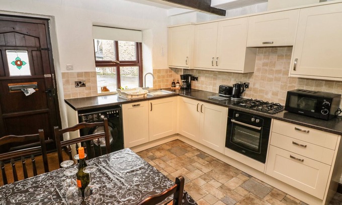 Clitheroe Cottage | 1 The Stables