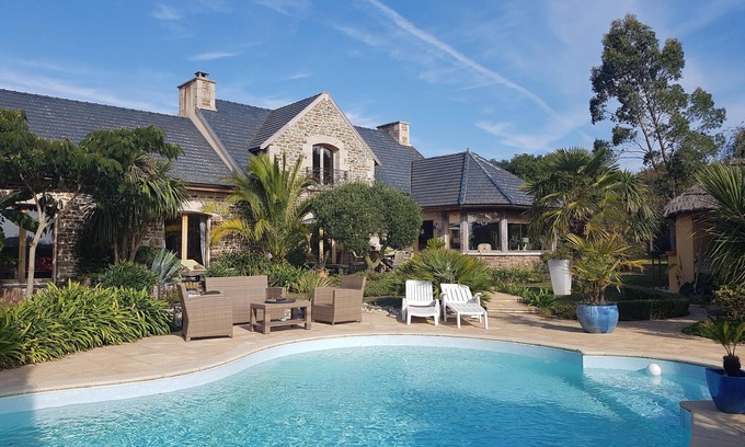 Pommeret Bed & Breakfast | 1 UNIQUE GUEST ROOM/2 ADULTS with PRIVATE TERRACE, SWIMMING POOL, JACUZZI