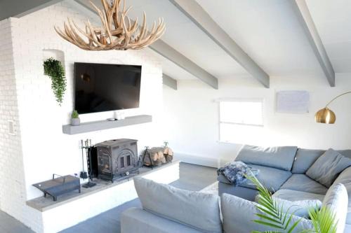 Mcafee Ski Chalet | 10 guest Ski Chalet Pools Golf Ski Hike
