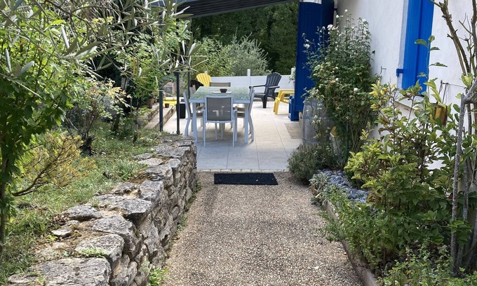 Escoire House | 10 kms from Périgueux, Gîte in the countryside "Le Père Igor