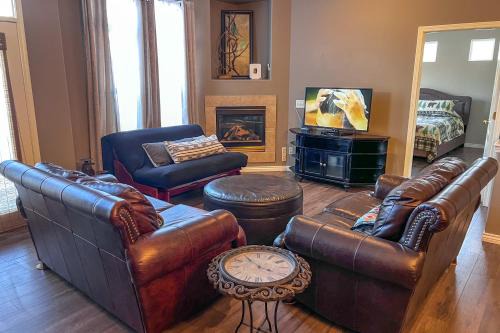 Stetson Hills House | 10 Mi to Dtwn Colorado Springs Townhome