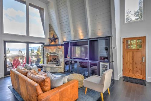 Lake Forest House | 10 Mi to Skiing Tahoe City A-Frame Home