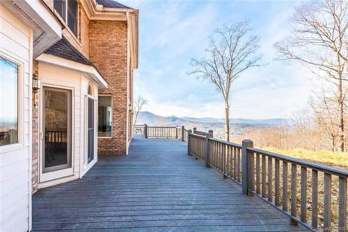 Skyland House | 10 Min To Dt, 16 Min To Biltmore, Apartment Incl