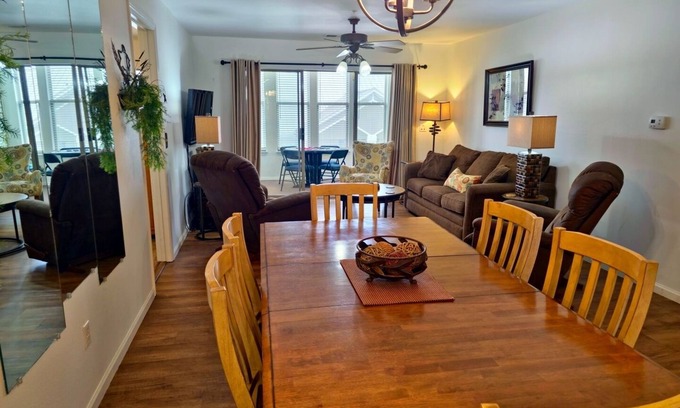 Hollister Condo | 10 minute to Strip~3 Kings~7 Miles to ThunderRidge