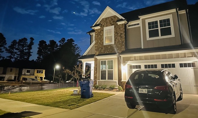 North Raleigh House | 10 minutes to downtown Raleigh. Stay in style in North Raleigh Home