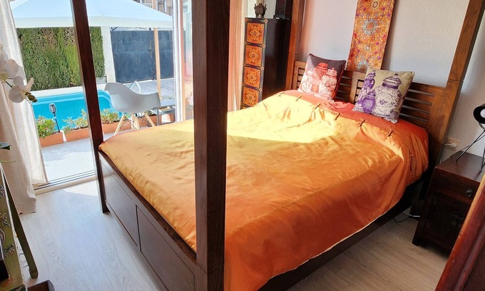 San Fulgencio Bed & Breakfast | 10 minutes to the beach! Double room with pool view in quiet B&B Costa Blanca