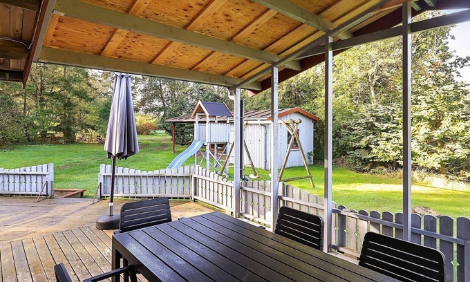 Nøreng House | 10 person holiday home in Roslev