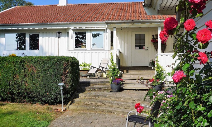 Asa House | 10 person holiday home in ÅSA
